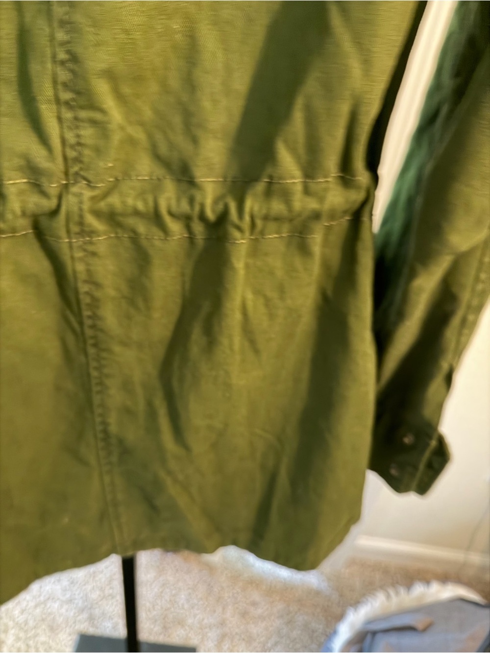 Universal Threads NWT Olive Green Women's Field Jacket. PTP 21”, L 28” - Picture 6 of 9